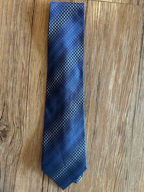 Martin Wong Collection Men's 100% Silk Woven Geometric Tie Blue/Purple/Silver